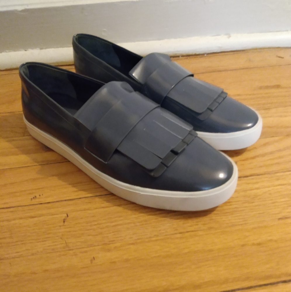 Vince Grey Patent Wmns Leather Coventry Slip On Kiltie Loafers White Sole 10